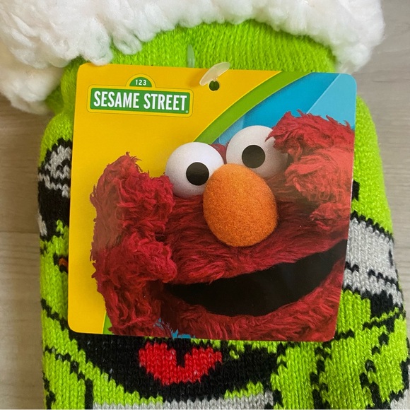 SESAME STREET • NEW! Sherpa Socks with Grippy Soles - OS - Picture 5 of 10